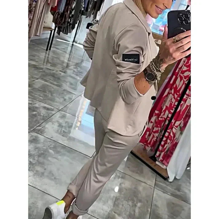 AlvaStockholm™ | Måttsytt Set med Mjuk Blazer och Lätta Joggingbyxor