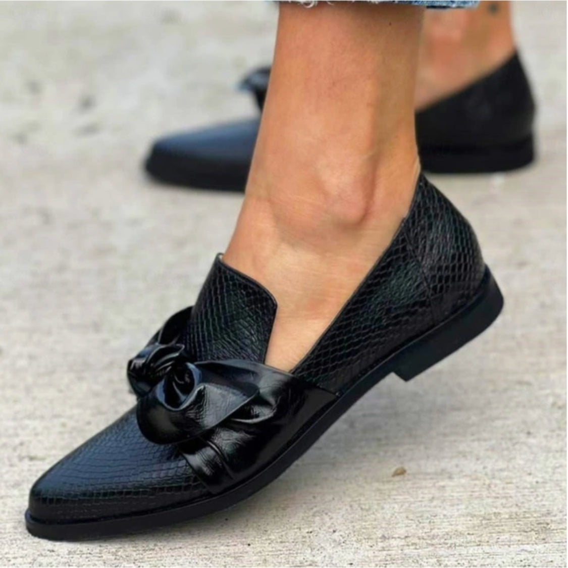 AlvaStockholm™ | Loafers med Slipsdetalj