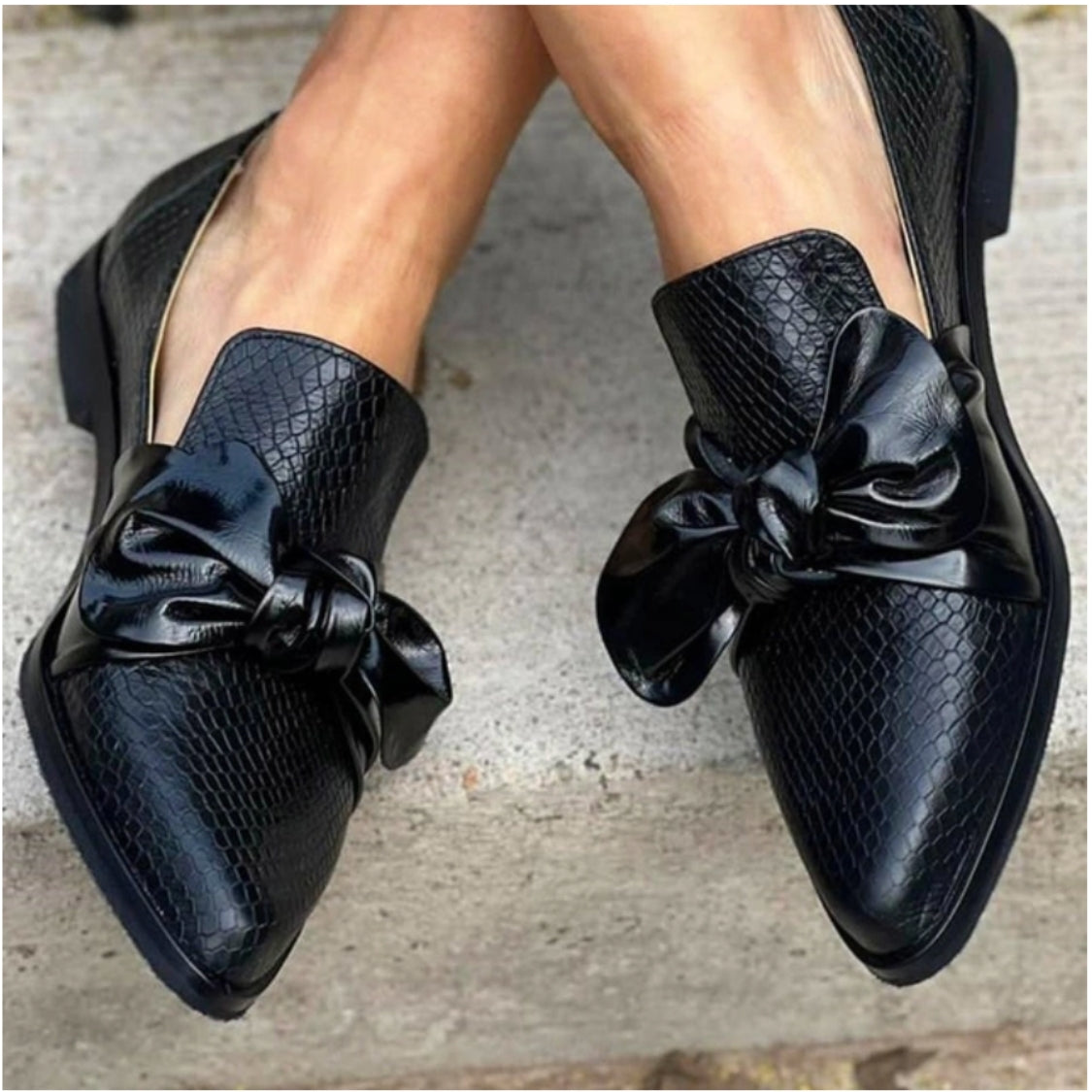 AlvaStockholm™ | Loafers med Slipsdetalj