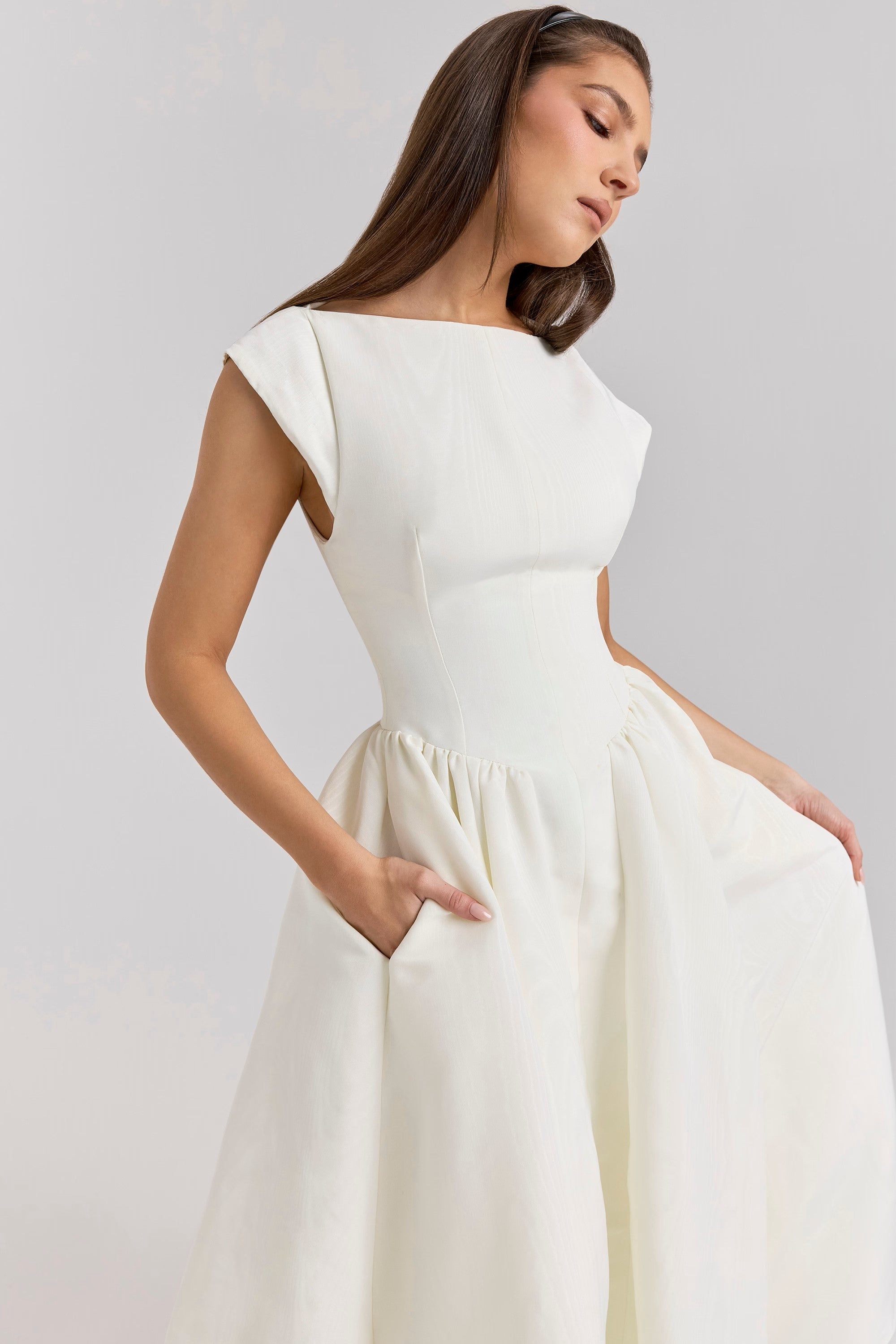 Juline™ | Debutant Midi Klänning