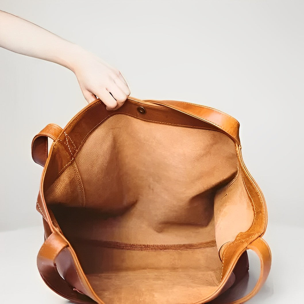 AlvaStockholm™ | Klassisk handväska med generös plats