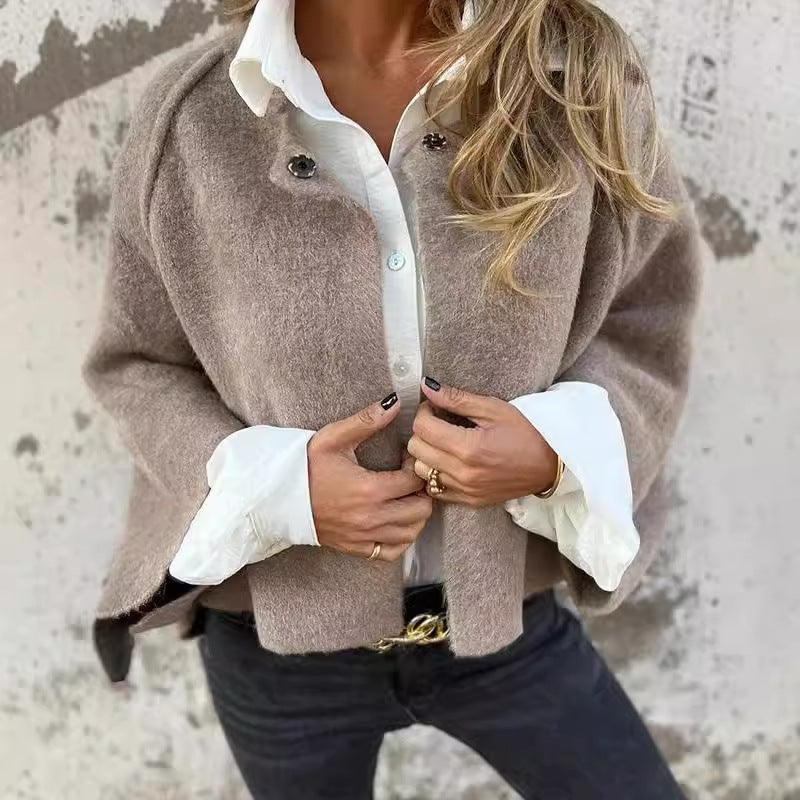 AlvaStockholm™ | Kort jacka med eleganta utsvängda ärmar